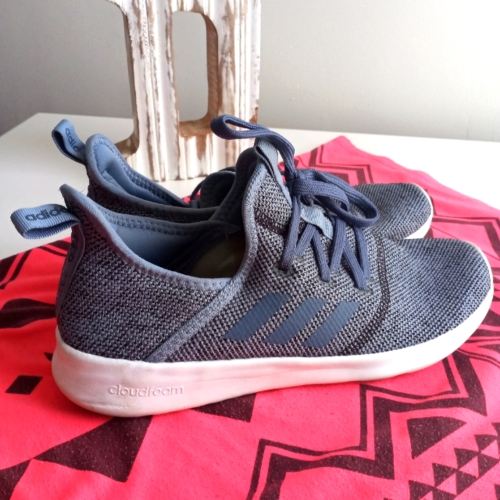 Adidas Lite Weight Sneakers
